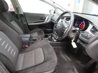 USED 2015 15 KIA CEED 1.6 CRDi 2 Hatchback 5dr Diesel Auto Euro 5 (126 bhp) 