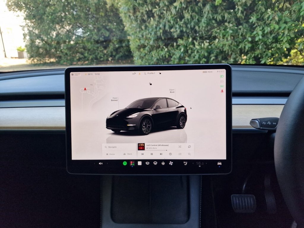 USED 2022 71 TESLA MODEL Y (Dual Motor) Long Range SUV 5dr Electric Auto 4WDE (384 bhp) FINANCE AVAILABLE
