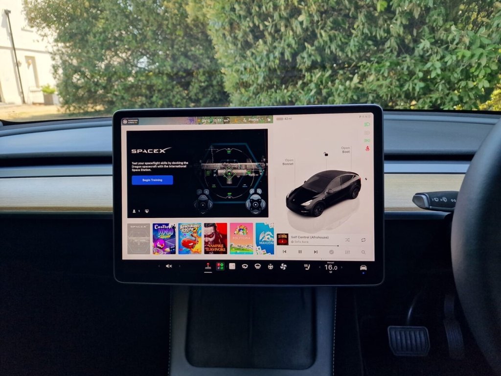 USED 2022 71 TESLA MODEL Y (Dual Motor) Long Range SUV 5dr Electric Auto 4WDE (384 bhp) FINANCE AVAILABLE