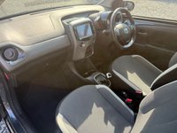 USED 2021 TOYOTA AYGO 1.0 VVT-i x-trend Hatchback 5dr Petrol x-shift Euro 6 (Safety Sense) (71 ps) *** FSH - CHEAP AUTOMATIC CAR - ONLY 9333 miles ***