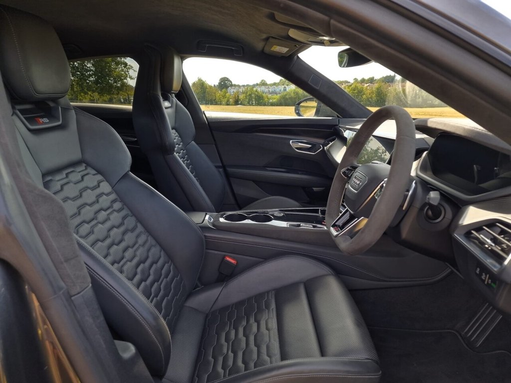USED 2021 71 AUDI RS e-tron GT 93.4kWh Carbon Black Saloon 4dr Electric Auto quattro (598 ps) FINANCE AVAILABLE