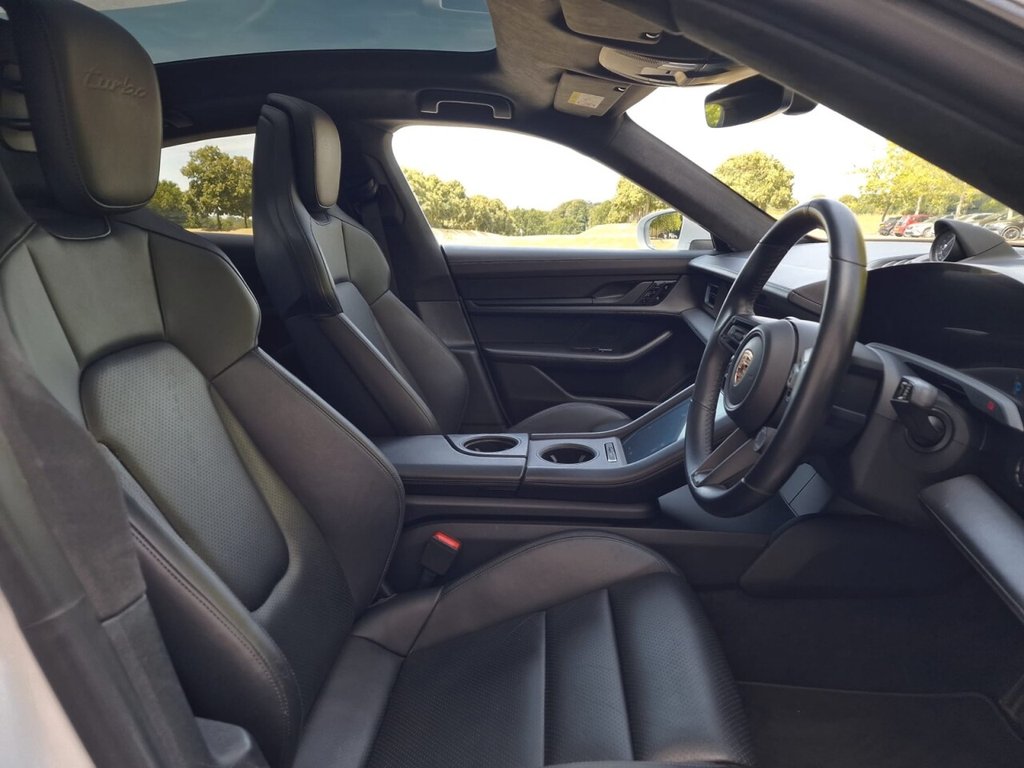 USED 2020 20 PORSCHE TAYCAN Performance Plus 93.4kWh Turbo Saloon 4dr Electric Auto 4WD (680 ps) FINANCE AVAILABLE