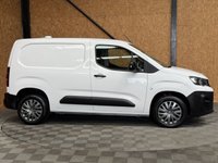 USED 2022 72 PEUGEOT PARTNER 1.5 BlueHDi 1000 Professional Premium Standard Panel Van 5dr Diesel Manual SWB Euro 6 (100 bhp) 1 OWNER - 2 KEYS - FSH - SENSORS - AIR CON - CAR PLAY - 3 SEATS