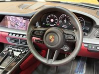 USED 2025 PORSCHE 911 3.0T 992 Carrera Coupe 2dr Petrol PDK Euro 6 (s/s) (394 ps) 