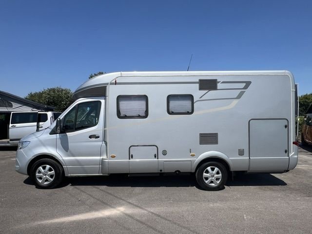 View our HYMER B-CLASS MODERNCOMFORT
