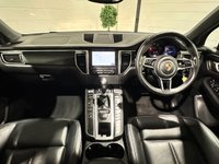USED 2016 V PORSCHE MACAN 2.0T SUV 5dr Petrol PDK 4WD Euro 6 (s/s) (252 ps) 