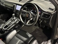 USED 2016 V PORSCHE MACAN 2.0T SUV 5dr Petrol PDK 4WD Euro 6 (s/s) (252 ps) 