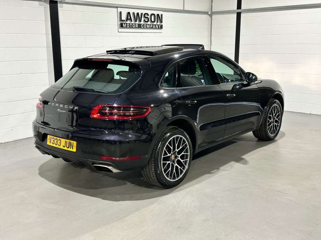 USED 2016 V PORSCHE MACAN 2.0T SUV 5dr Petrol PDK 4WD Euro 6 (s/s) (252 ps) 
