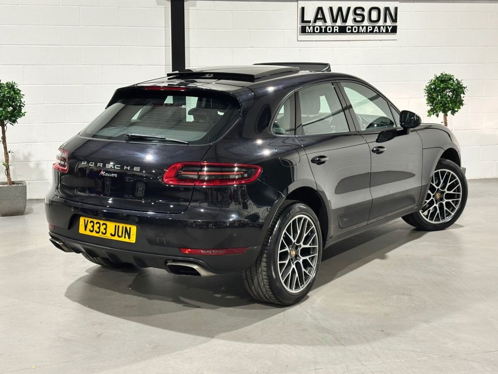 USED 2016 V PORSCHE MACAN 2.0T SUV 5dr Petrol PDK 4WD Euro 6 (s/s) (252 ps) 