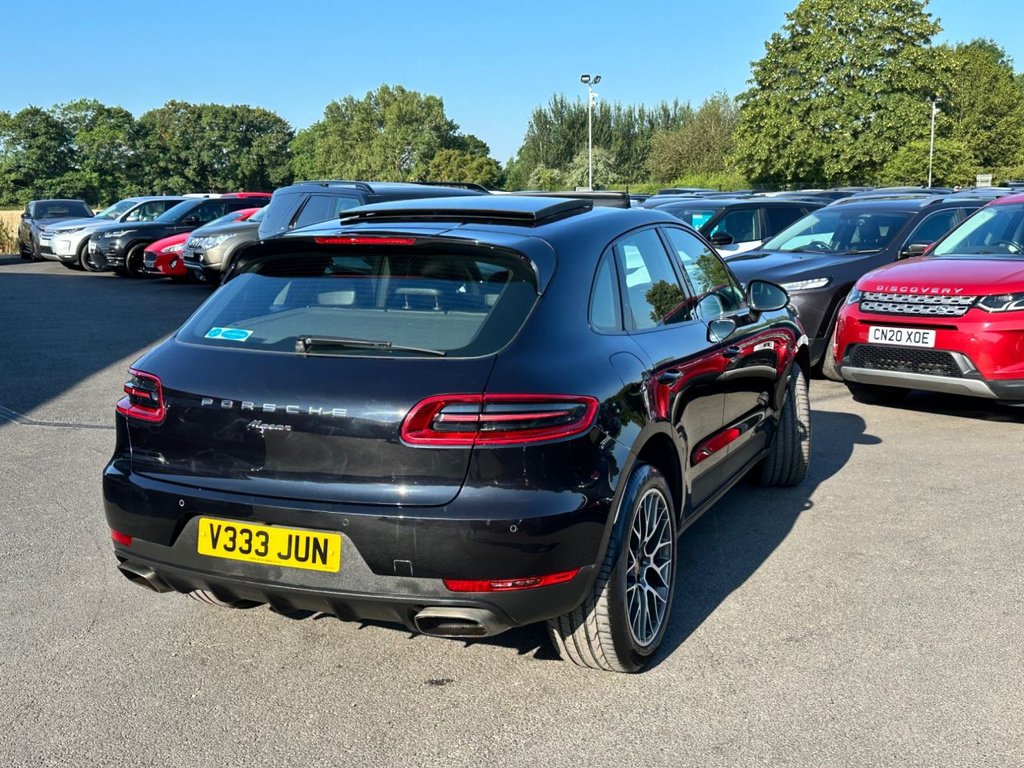 USED 2016 V PORSCHE MACAN 2.0T SUV 5dr Petrol PDK 4WD Euro 6 (s/s) (252 ps) 