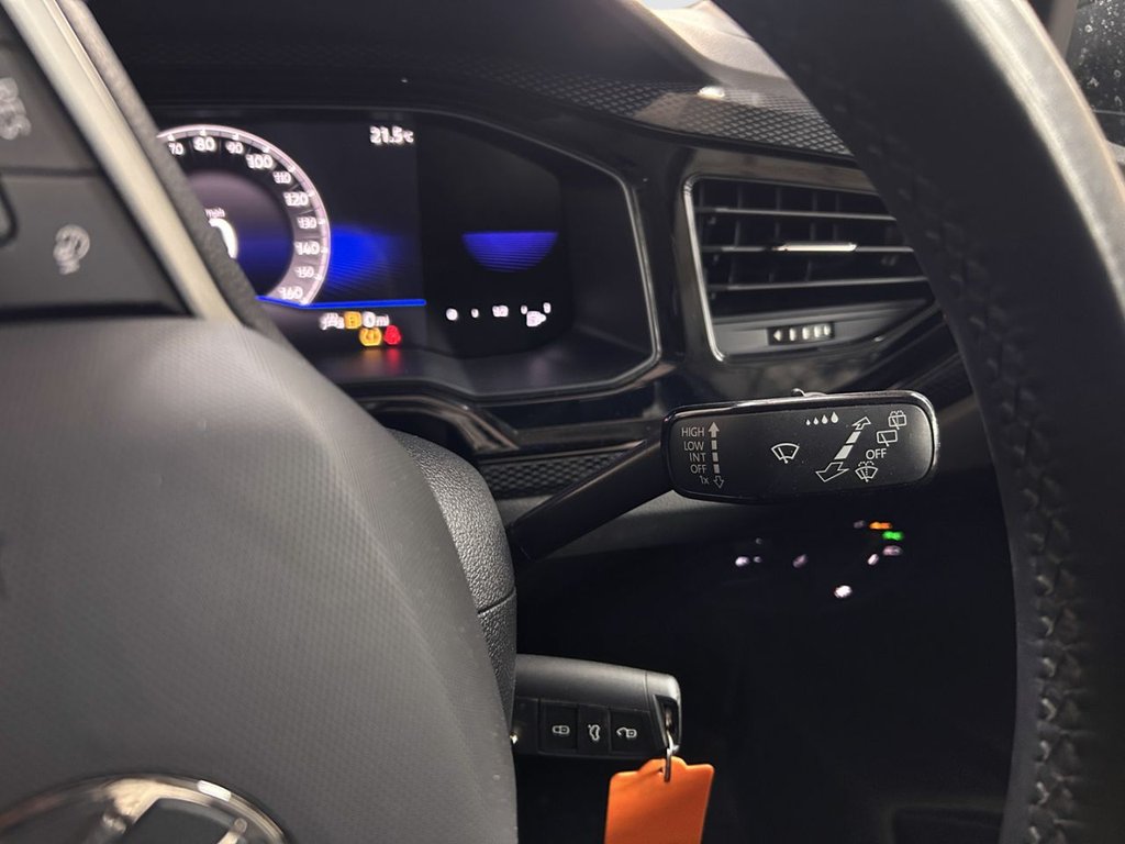 2023 Volkswagen Polo — image 12