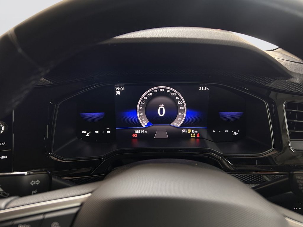 2023 Volkswagen Polo — image 9