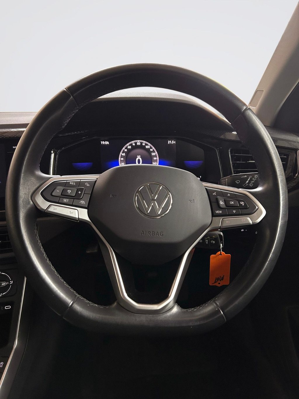 2023 Volkswagen Polo — image 7