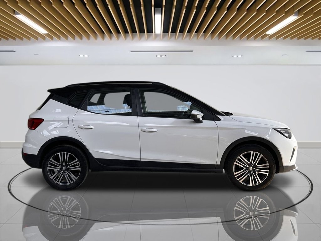 2023 SEAT Arona — image 9