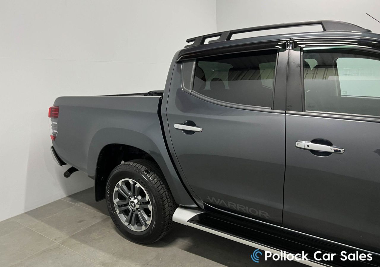 2020 MITSUBISHI L200 2.2 DI-D DC Warrior Pickup Double Cab 4dr Diesel Manual 4WD Euro 6 (s/s) (1 - vehicle photo 10 for sale on PureCar