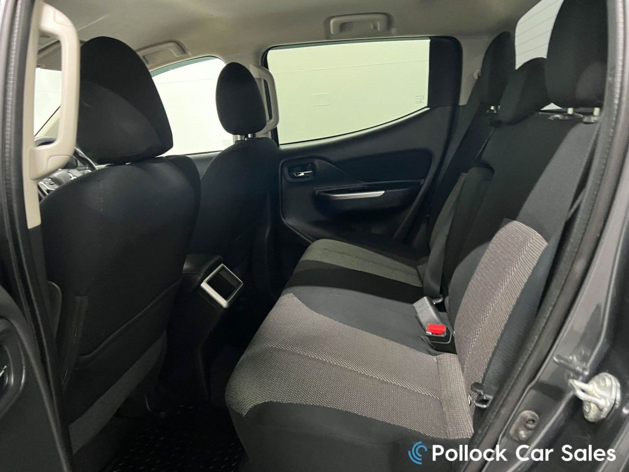 2020 MITSUBISHI L200 2.2 DI-D DC Warrior Pickup Double Cab 4dr Diesel Manual 4WD Euro 6 (s/s) (1 - vehicle photo 33 for sale on PureCar