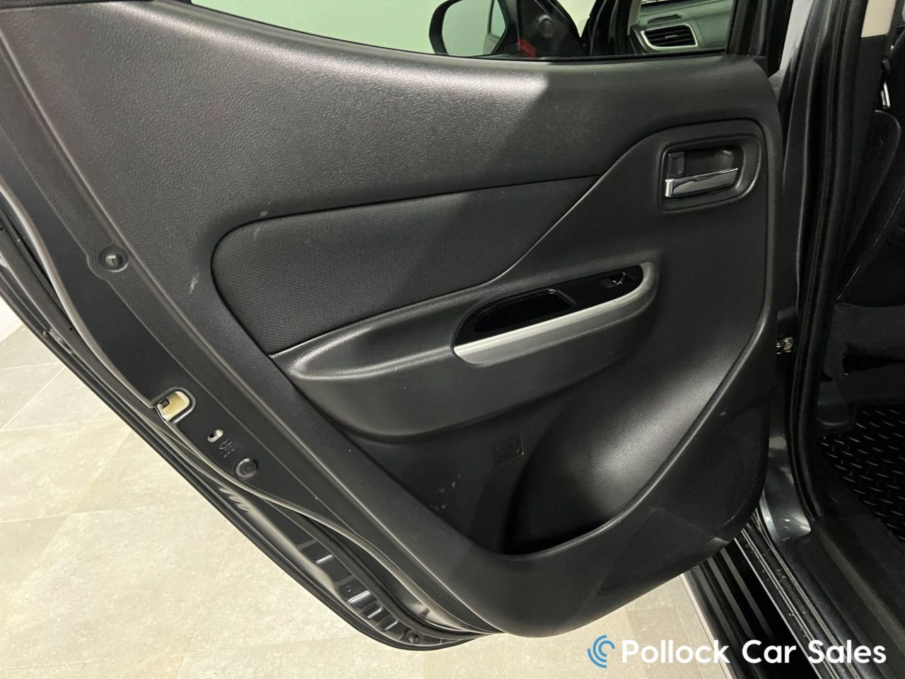 2020 MITSUBISHI L200 2.2 DI-D DC Warrior Pickup Double Cab 4dr Diesel Manual 4WD Euro 6 (s/s) (1 - vehicle photo 34 for sale on PureCar