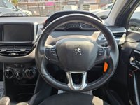 USED 2018 68 PEUGEOT 208 1.2 PureTech Signature Hatchback 5dr Petrol Manual Euro 6 (s/s) (82 ps) +++FREE 12 MONTHS WARRANTY+++