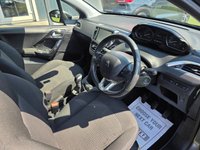 USED 2018 68 PEUGEOT 208 1.2 PureTech Signature Hatchback 5dr Petrol Manual Euro 6 (s/s) (82 ps) +++FREE 12 MONTHS WARRANTY+++