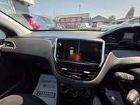 USED 2018 68 PEUGEOT 208 1.2 PureTech Signature Hatchback 5dr Petrol Manual Euro 6 (s/s) (82 ps) +++FREE 12 MONTHS WARRANTY+++