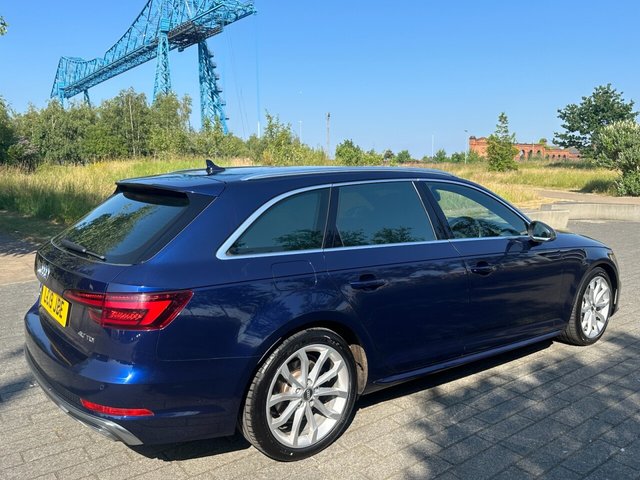 View our AUDI A4 AVANT