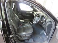 USED 2021 71 VOLVO XC40 2.0 B4 MHEV R-Design SUV 5dr Petrol Hybrid Auto Euro 6 (s/s) (197 ps) 