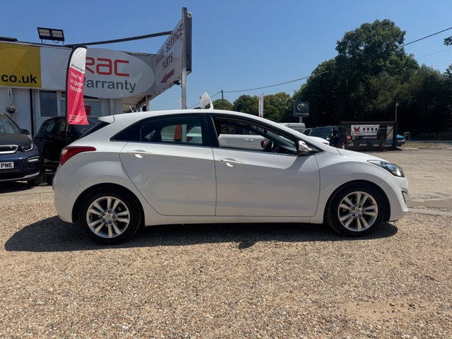View our HYUNDAI I30