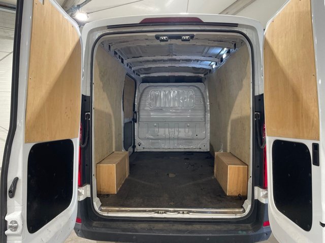 View our MAXUS DELIVER 9