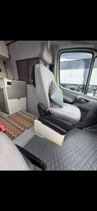 USED 2011 61 VOLKSWAGEN CRAFTER 2.0 TDI Diesel (160 BHP)  HUGE-REAR GARAGE BENEATH FIXED BED