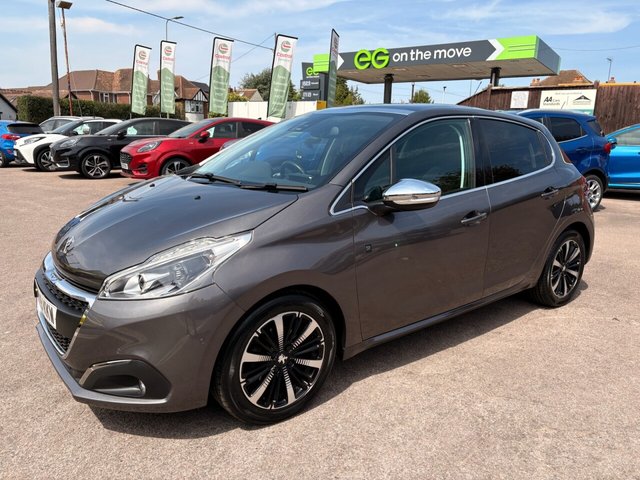 View our PEUGEOT 208