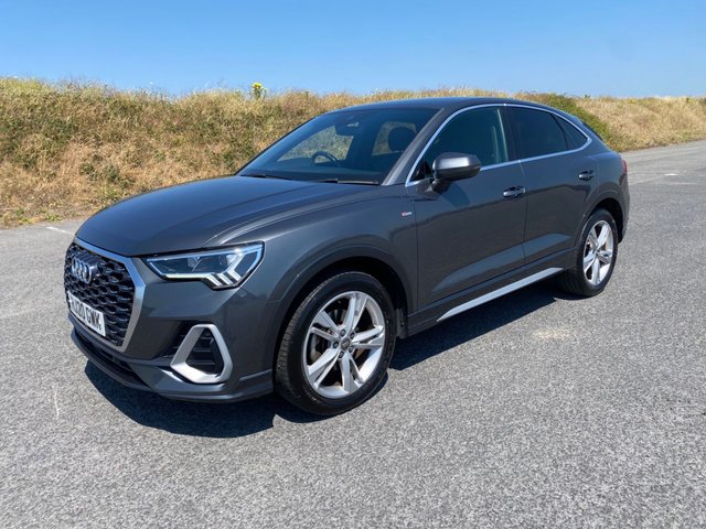 View our AUDI Q3