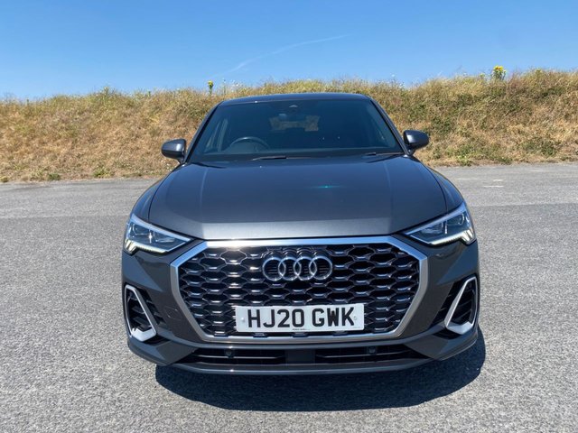 View our AUDI Q3