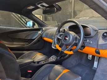 View our MCLAREN 570S