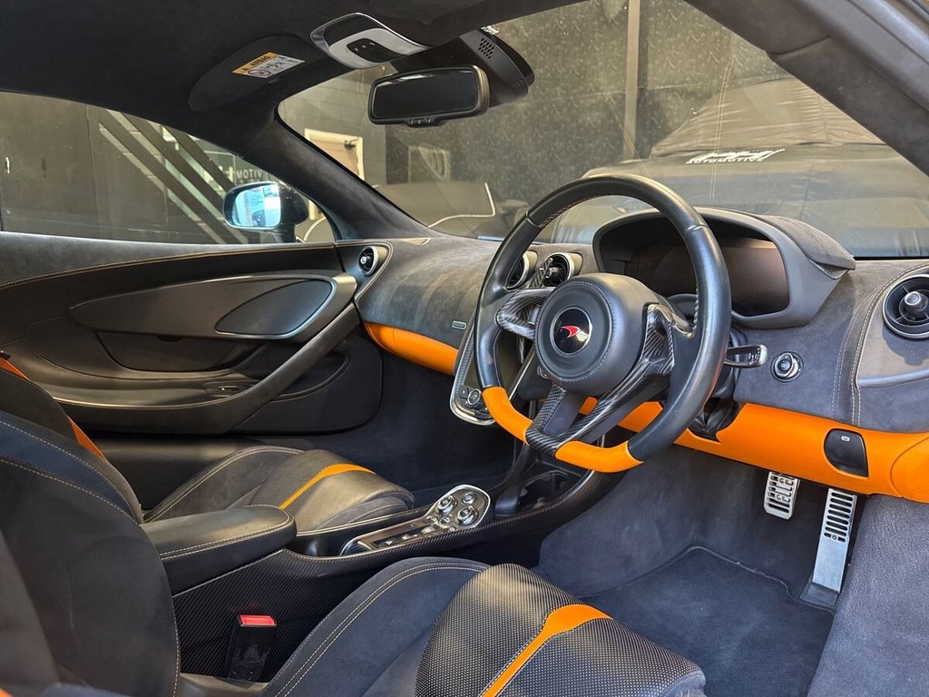 USED 2017 C MCLAREN 570S 3.8T V8 Coupe 2dr Petrol SSG Euro 6 (s/s) (570 ps) LIFT|CARBON|DESIGN EDITION 2
