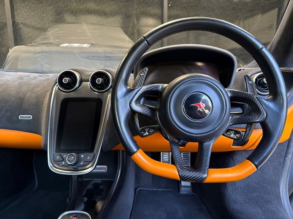 USED 2017 C MCLAREN 570S 3.8T V8 Coupe 2dr Petrol SSG Euro 6 (s/s) (570 ps) LIFT|CARBON|DESIGN EDITION 2