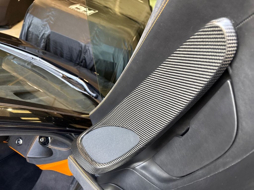 USED 2017 C MCLAREN 570S 3.8T V8 Coupe 2dr Petrol SSG Euro 6 (s/s) (570 ps) LIFT|CARBON|DESIGN EDITION 2
