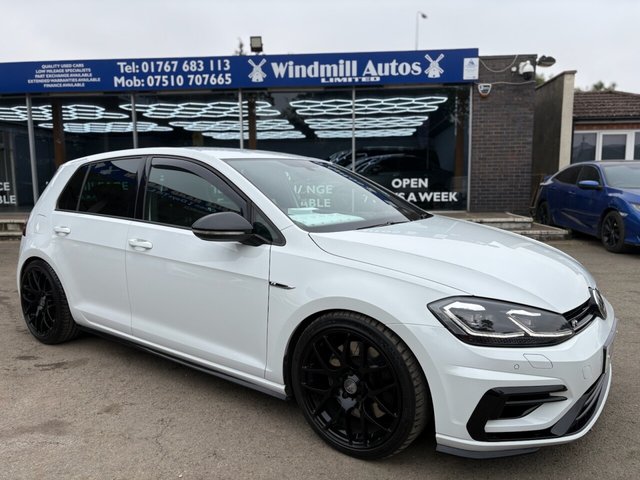 View our VOLKSWAGEN GOLF