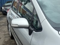 USED 2012 12 TOYOTA AURIS 1.4 D-4D Colour Collection Hatchback 5dr Diesel Manual Euro 5 (90 ps) 