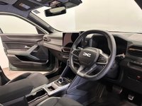 USED 2025 75 DACIA DUSTER 1.6 Hybrid EXTREME SUV 5dr Petrol Hybrid Auto Euro 6 (s/s) (140 ps) 1.6 Hybrid 13807 Miles Extreme SUV Auto Euro 6