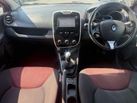 USED 2015 15 RENAULT CLIO 1.5 dCi Dynamique MediaNav Hatchback 5dr Diesel Manual Euro 5 (s/s) (90 ps) *** SERVICE HISTORY INC TBELT - FULL YEARS MOT - &pound;20 TAX ***