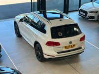 USED 2016 65 VOLKSWAGEN TOUAREG 3.0 TDI V6 BlueMotion Tech R-Line SUV 5dr Diesel Tiptronic 4WD Euro 6 (s/s) (262 ps) 