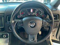 USED 2016 65 VOLKSWAGEN TOUAREG 3.0 TDI V6 BlueMotion Tech R-Line SUV 5dr Diesel Tiptronic 4WD Euro 6 (s/s) (262 ps) 