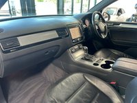 USED 2016 65 VOLKSWAGEN TOUAREG 3.0 TDI V6 BlueMotion Tech R-Line SUV 5dr Diesel Tiptronic 4WD Euro 6 (s/s) (262 ps) 