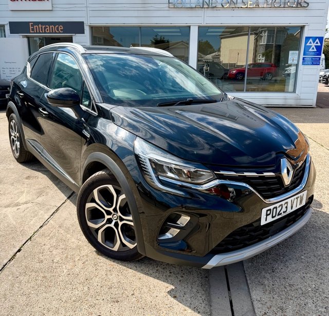View our RENAULT CAPTUR