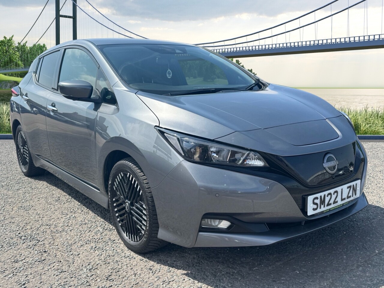 2022 NISSAN LEAF