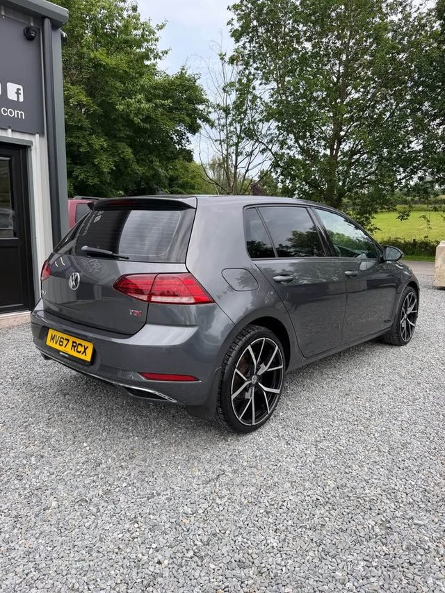 View our VOLKSWAGEN GOLF