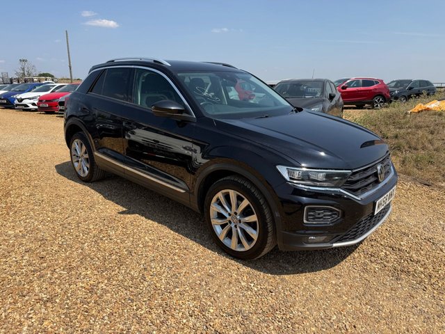 View our Volkswagen T-Roc 1.6 TDI SEL SUV 5dr Diesel Manual Euro 6 (s/s) (115 ps)