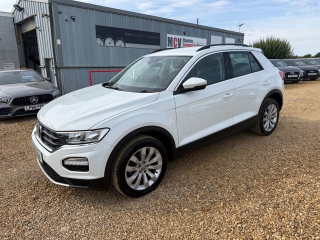 2019 Volkswagen T-Roc — image 1