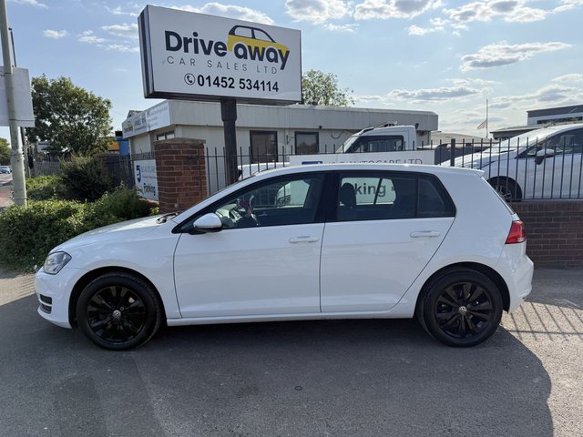 View our VOLKSWAGEN GOLF