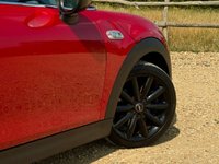 USED 2018 68 MINI HATCH 2.0 Cooper S Classic Hatchback 3dr Petrol Steptronic Euro 6 (s/s) (192 ps) 